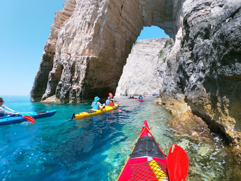 Tour with sea kayaks at Keri Caves Zakynthos